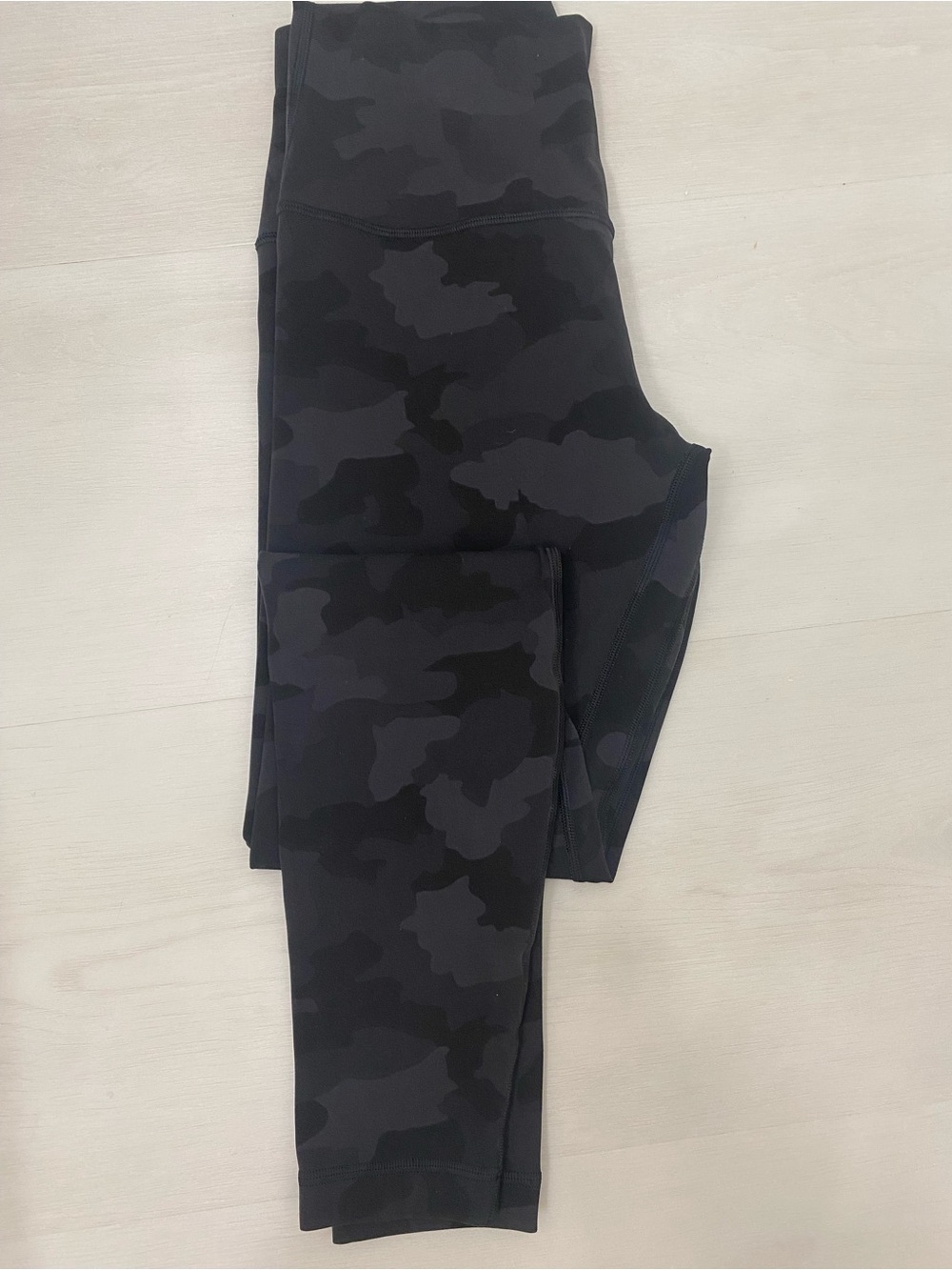 New lululemon athletica Black align 28 & Dark Gray Camo Leggings